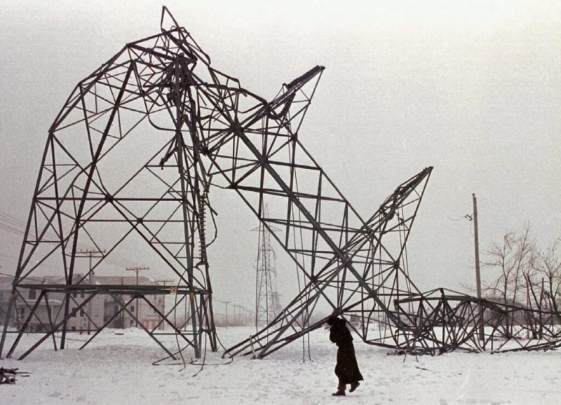   Dommages causés par la tempête de verglas en Ontario en 1998