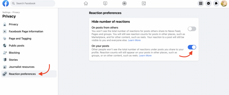 Facebook nadzorna ploča privatnosti sa strelicom koja pokazuje na gumb postavki reakcije