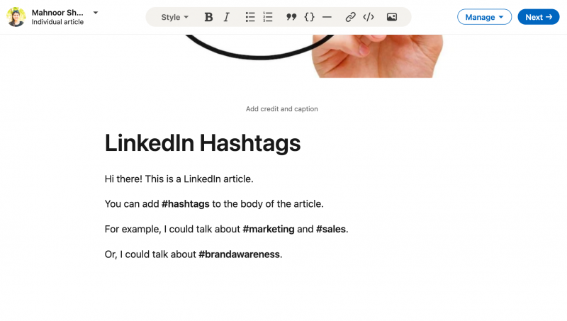   LinkedIn makalelerine nasıl hashtag ekleneceğini gösteren ekran görüntüsü