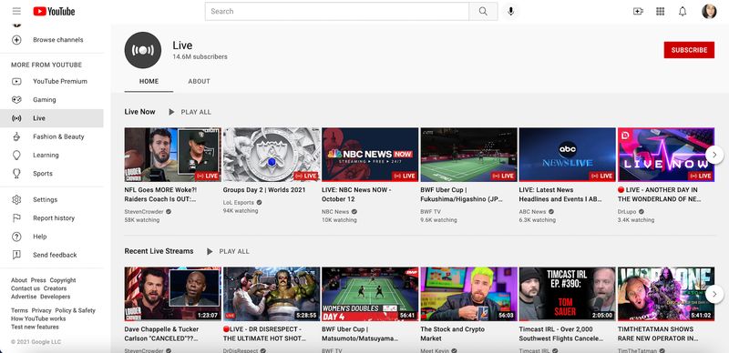 Screenshot dei video in diretta su YouTube. Trova i video in diretta nella scheda di navigazione denominata Live.
