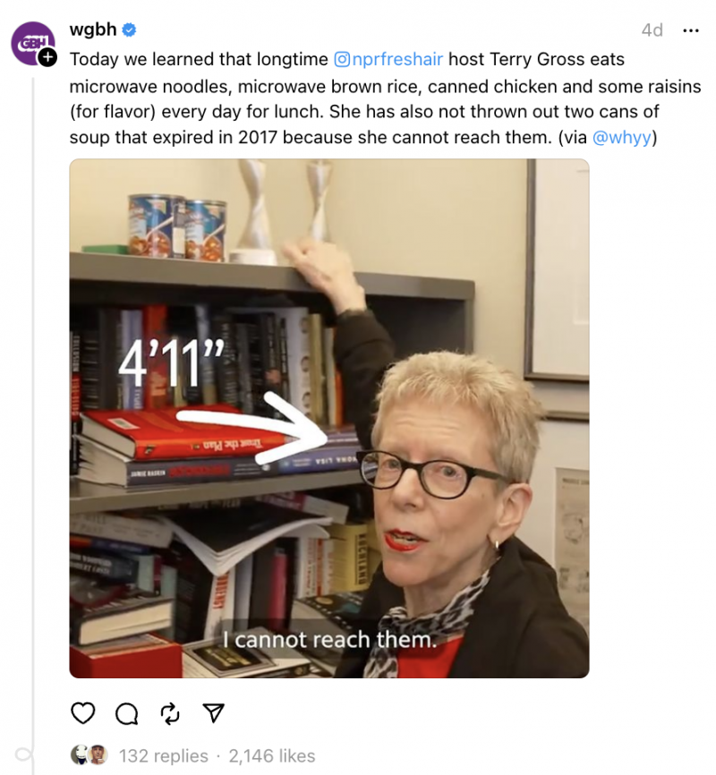   Un vídeo de Threads que inclou una visita a l'oficina amb NPR Legend, Terry Gross.