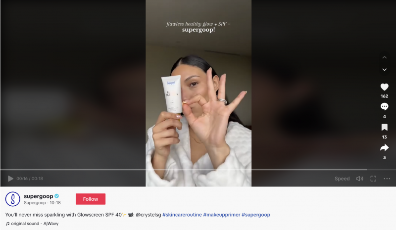   Influencer de TikTok promueve supergoop