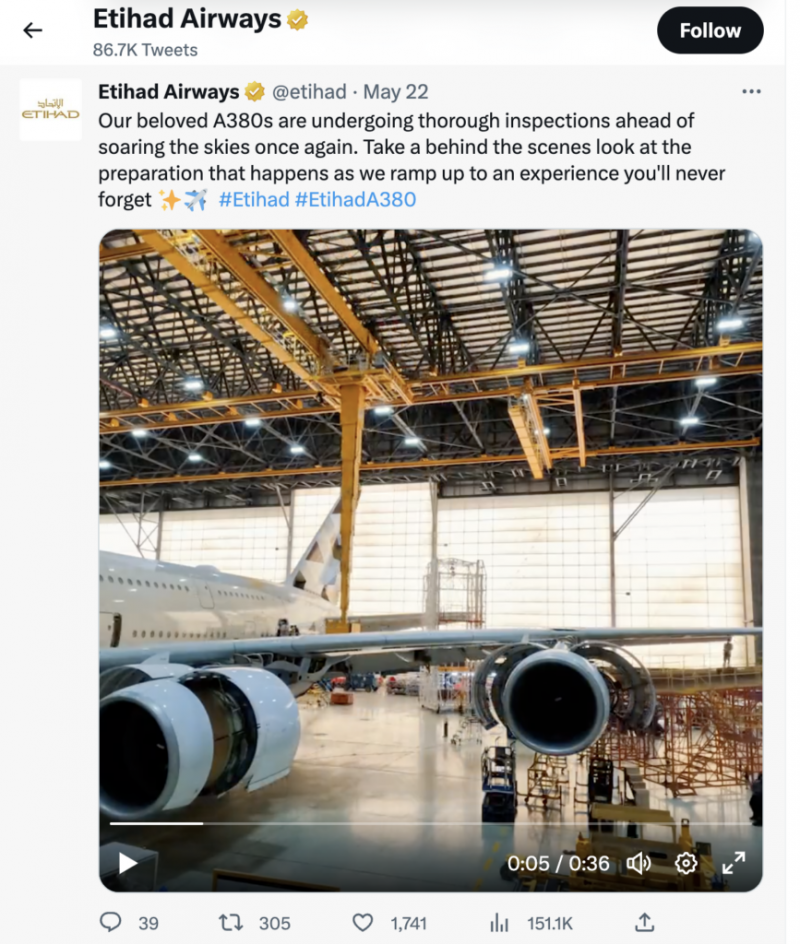   Captura de pantalla de Etihad Airways' trending Twitter post featuring a behind-the-scenes video
