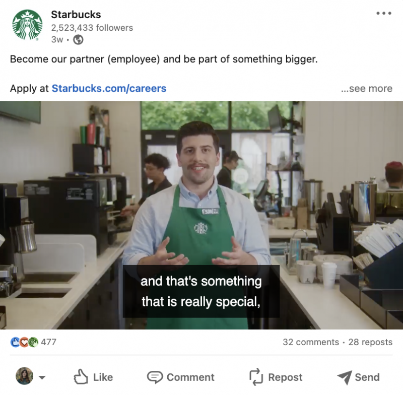   Une capture d'écran d'un post LinkedIn montrant des employés parlant de ce qu'il's like to work at the company.