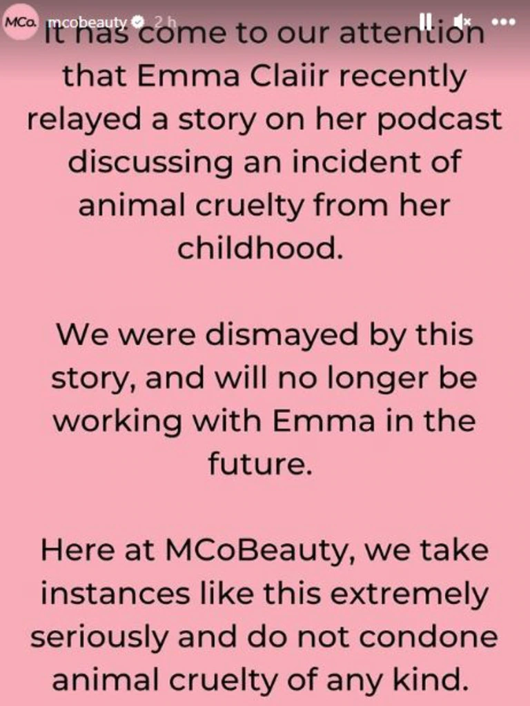   Un message que MCoBeauty a posté sur sa story Instagram annonçant la fin de son partenariat avec Emma Claiir.