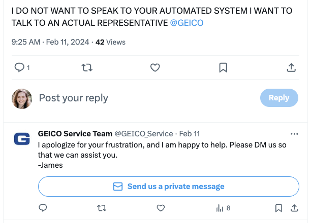   Een screenshot van een gesprek op X tussen het GEICO-serviceteam en een klant die gefrustreerd is omdat hij met een geautomatiseerd systeem spreekt in plaats van met een echte persoon.