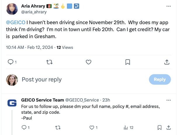   Een screenshot van een uitwisseling op X tussen het GEICO-serviceteam en een klant. Het GEICO-team vraagt ​​de klant om zijn naam, polisinformatie, e-mailadres, staat en postcode in een DM te delen.